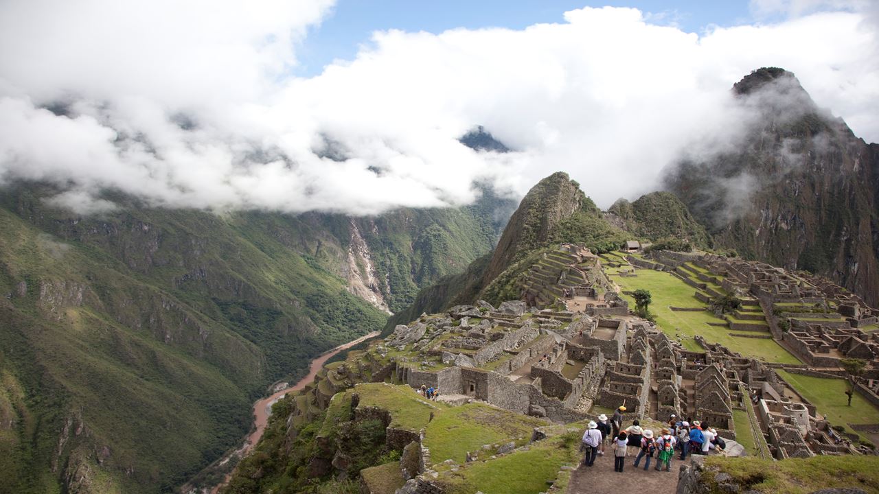 Ollantaytambo to Machu Picchu by Train (4)