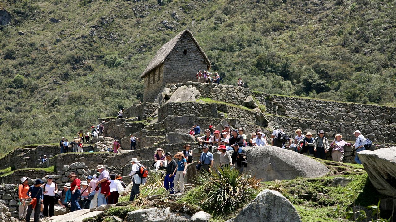 Ollantaytambo to Machu Picchu by Train (5)