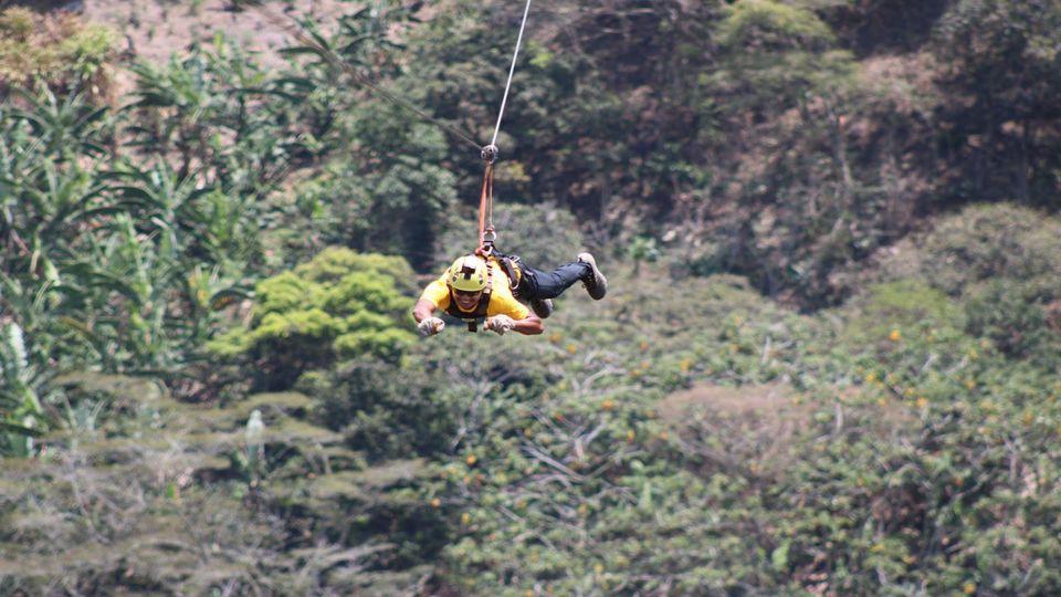 Zipline em Santa Teresa, Machu Picchu foto 3